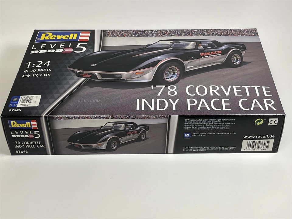 Corvette Indy Pace Car 1978 Modello In Scala 1:24 Kit Revell 07646 - Immagine 2 di 4