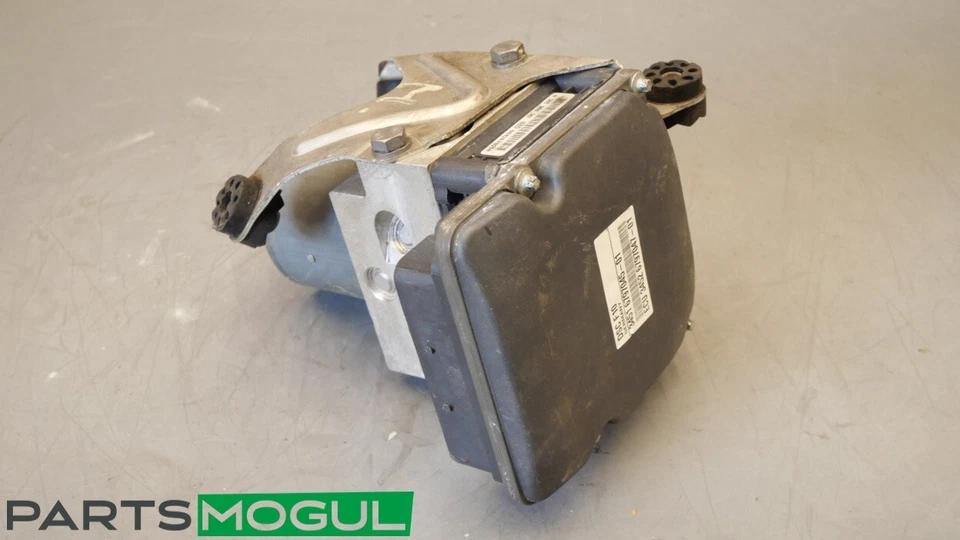 2011 BMW 550i ABS Anti-Lock Brake Pump Control OEM 3451679704501 Module OEM - Image 3 of 4