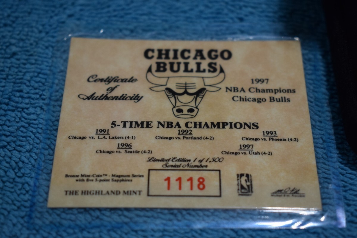 The Highland Mint Chicago Bulls 5-Time Champions 940/1500 Bronze