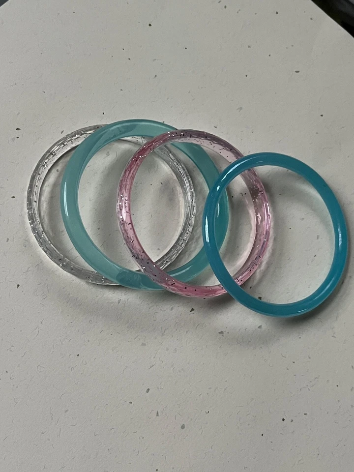 Lote de Pulseras Brazalete Plástico Azul Cielo y Rosa Claro y Facetado Transparente con Burbujas Foto 3 de 4