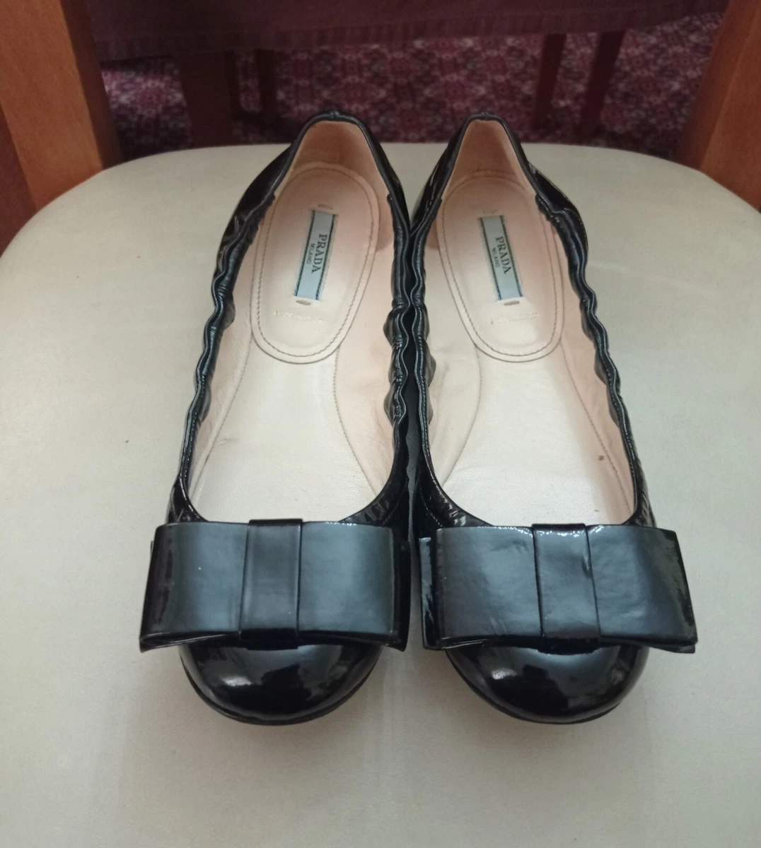 Black Prada Vinyl Bow Flat Shoes Size 38 EU Retail Price 450€