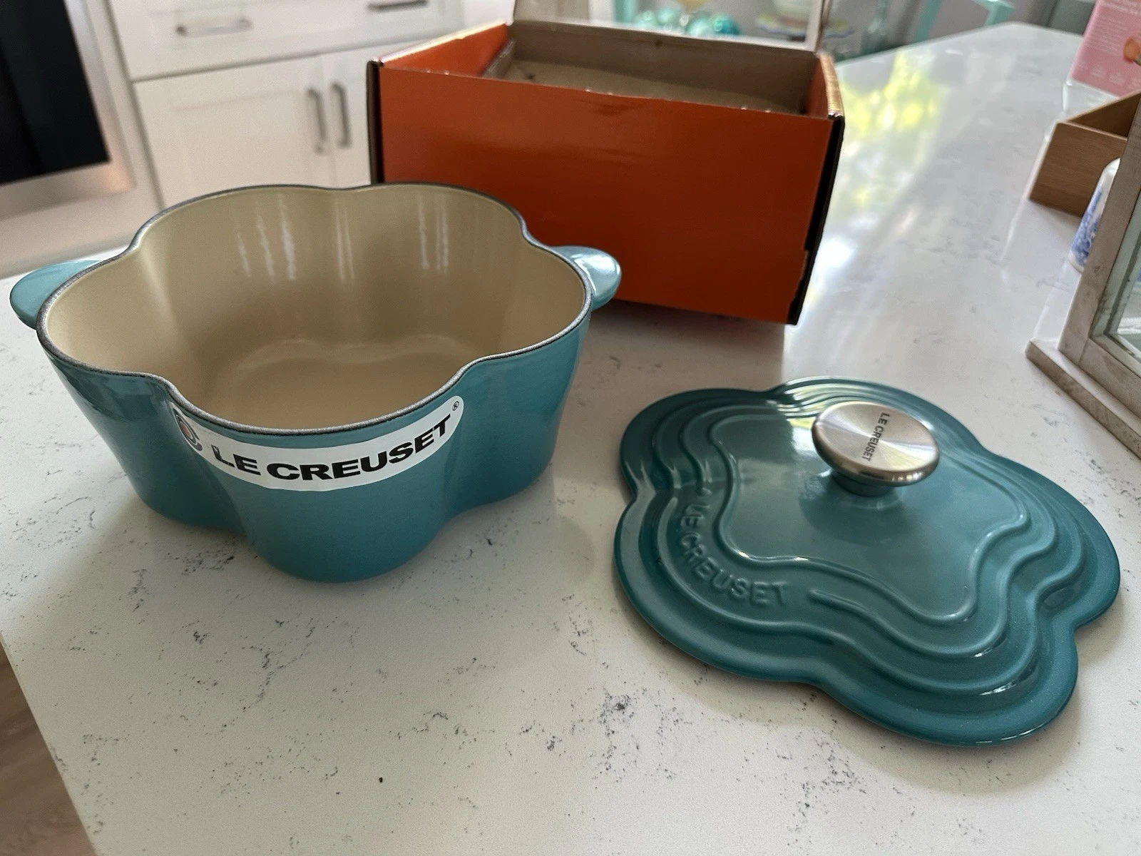 New in Box Le Creuset Flower Cocotte Enamelled Cast Iron Caribbean Blue