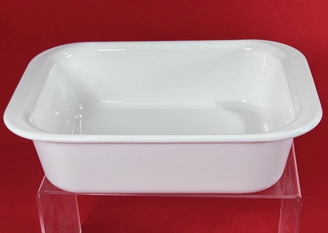 Vintage Corning Ware MC-1-B Solid White Casserole Dish * NO LID *