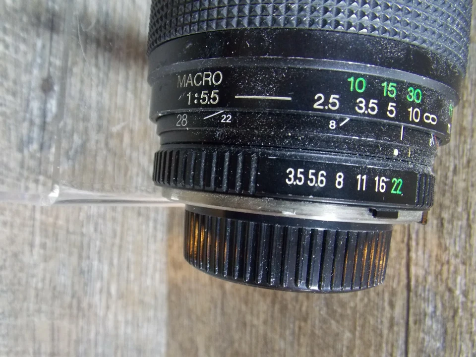 Kalimar Camera Lens 200mm MC Auto Zoom Macro 1:3.5-5.3 F=28-200mm #M9570538 - Image 2 of 4