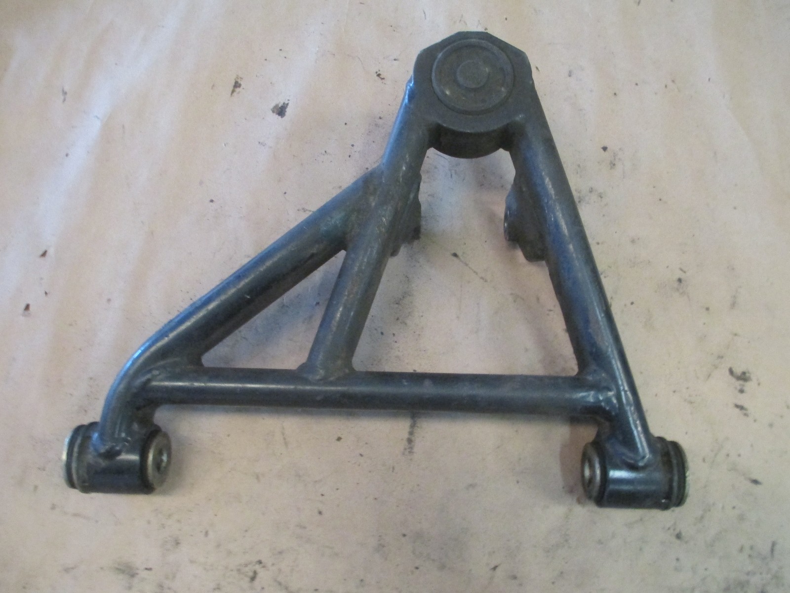 Lamborghini Diablo RH Front Upper Suspension / Control Arm 005133344
