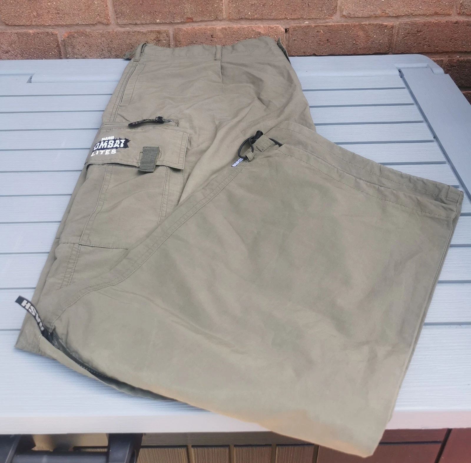 Nash Combat Lites Carp Fishing Zip-Off Trouser Shorts Size 33" Leg 42-44" Waist