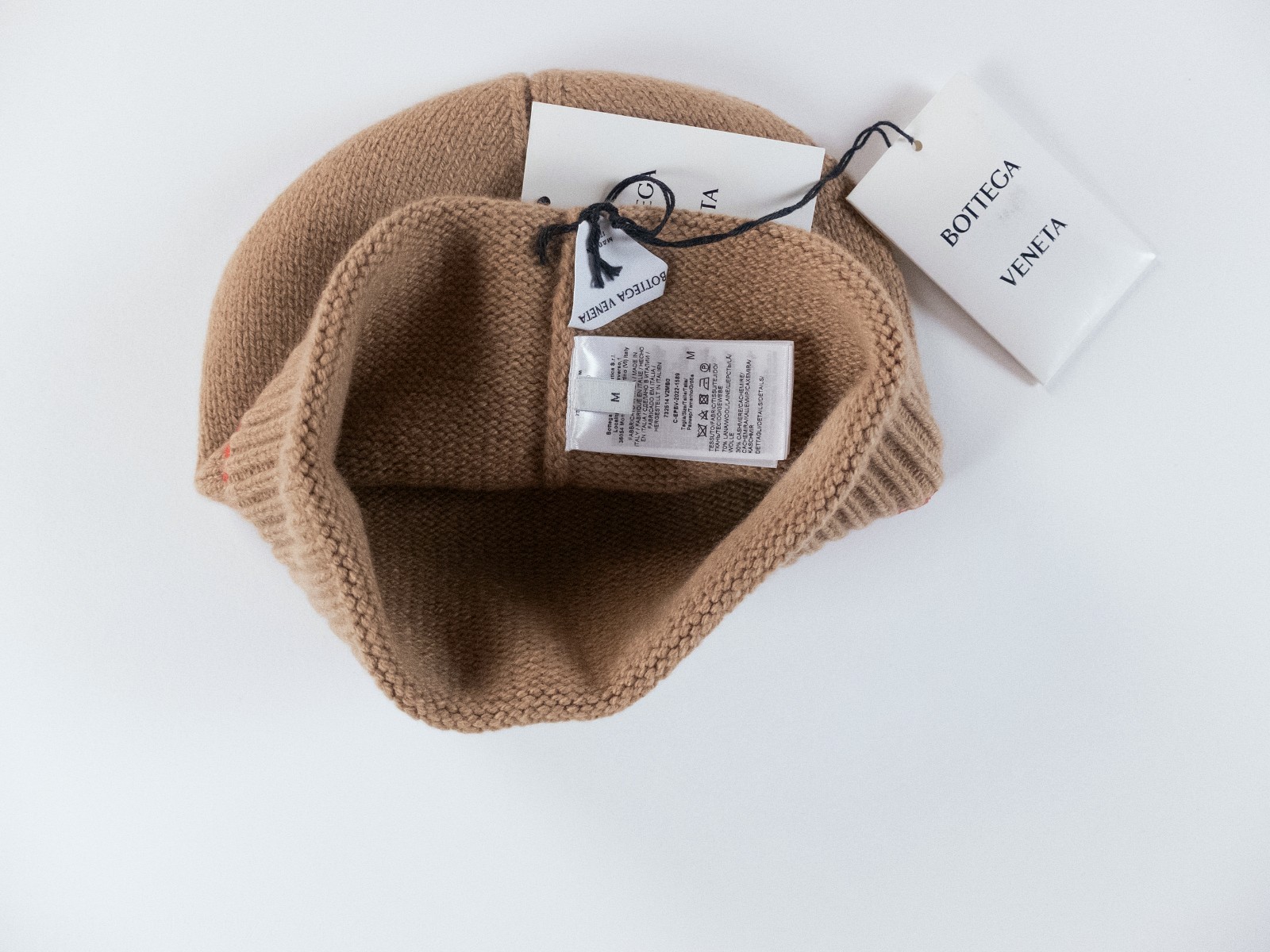 BOTTEGA VENETA camel color wool cashmere blend beanie hat Size Medium authentic image 3