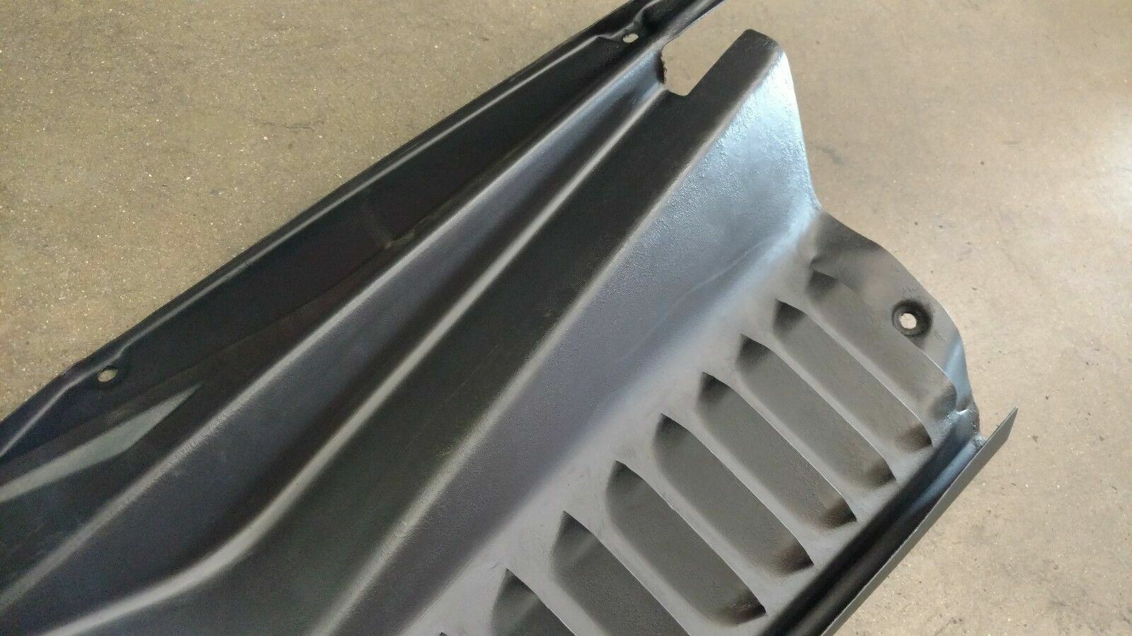 FERRARI 458 ITALIA REAR LEFT DRIVER SIDE ENGINE BAY COVER PANEL OEM 82904900