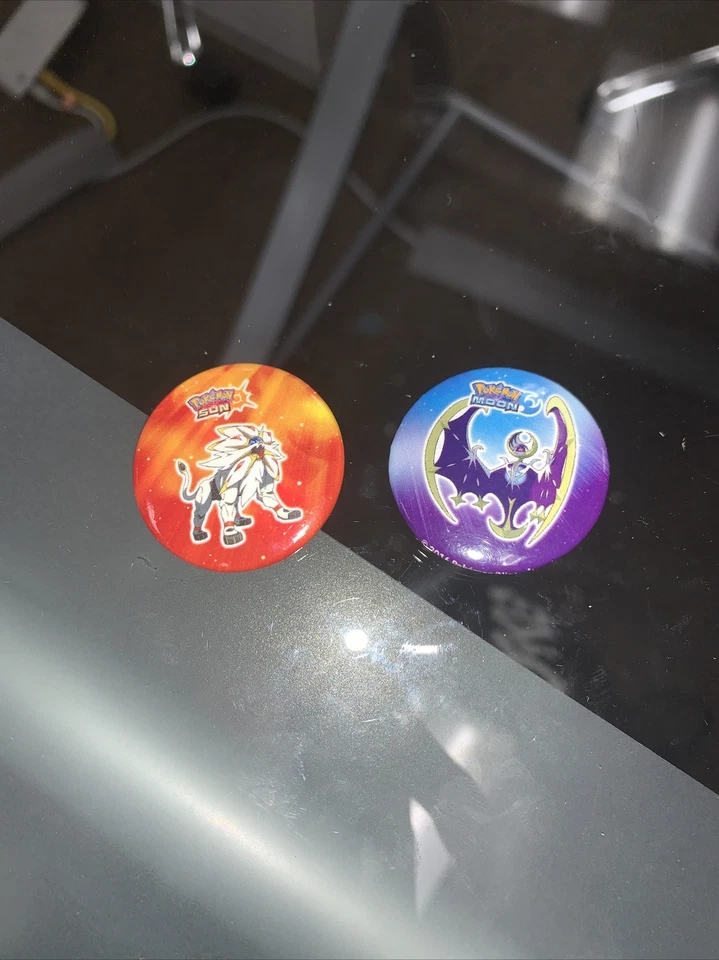 POKEMON GO Sol y Luna Pinback Botones Set Gamestop Exclusivo ¡NUEVO!  Foto 2 de 3