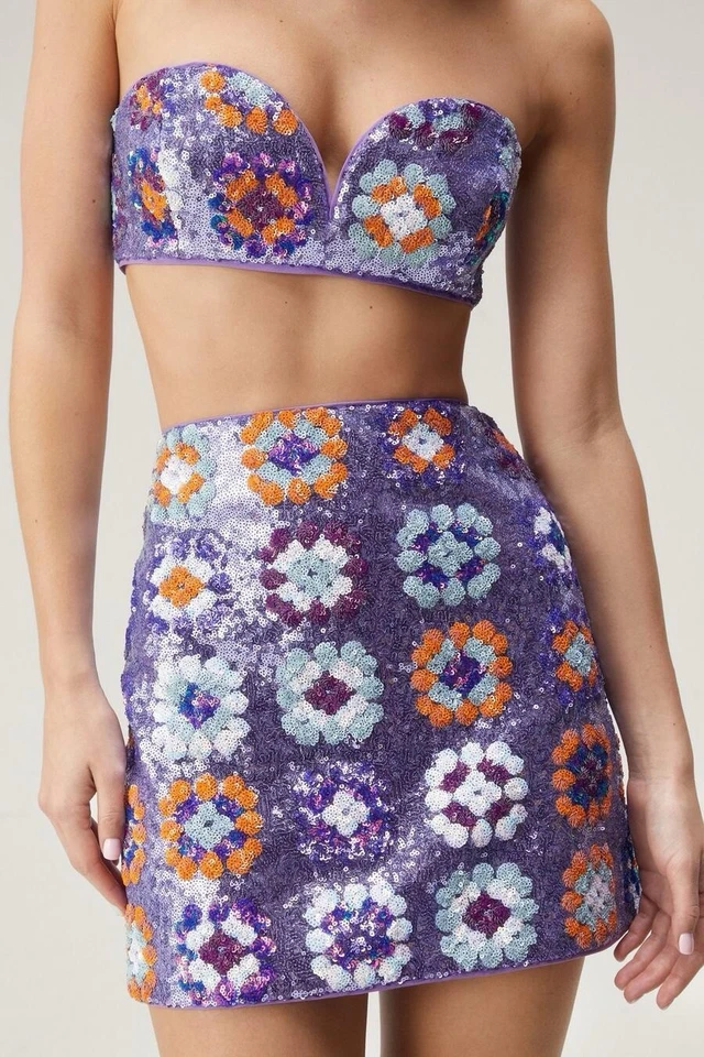 NUEVA Minifalda Nasty Gal Púrpura Floral Lentejuelas Bordada Multicolor Talla Pequeña Foto 3 de 4