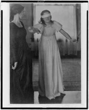 Blind Man's Bluff,Newark,Ohio,OH,1898,Clarence H. White,Blindfolded Woman,Play