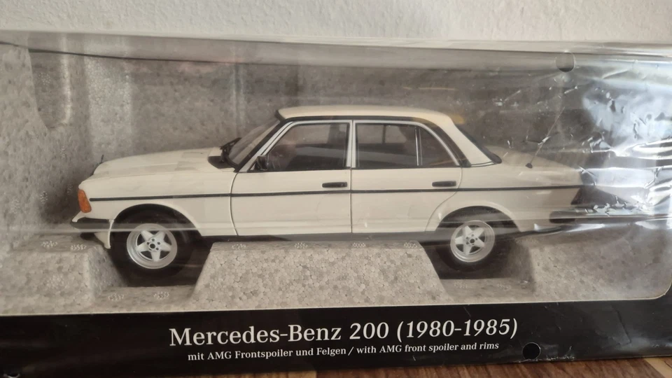 Mercedes Benz 200 W123 Weiß 1:18 B66040677 Norev - Bild 2 von 4