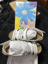 Easy Street Women's