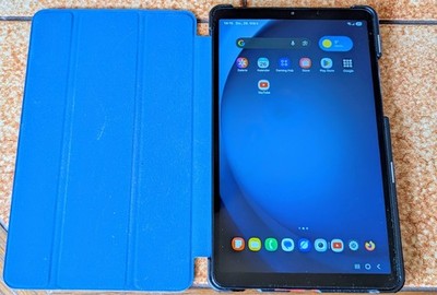 Samsung Galaxy Tab A9 LTE 128 GB 8,7 Zoll inclusive Schutzhülle 