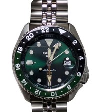 Seiko SEIKO 5 GMT Black Green Green Seiko 5 Sports SKX Sports Style GMT SBSC019