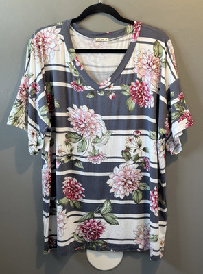 e. Luna Soft Floral V-Neck Short Sleeve Top Womens 3X Stretch Rayon/Spandex