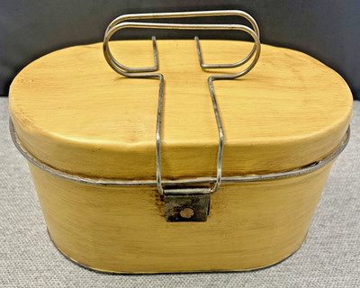 Vintage 1930-40s Woodgrain Tin Lunch Box With Tray Bull Dog Grip Handle Cool
