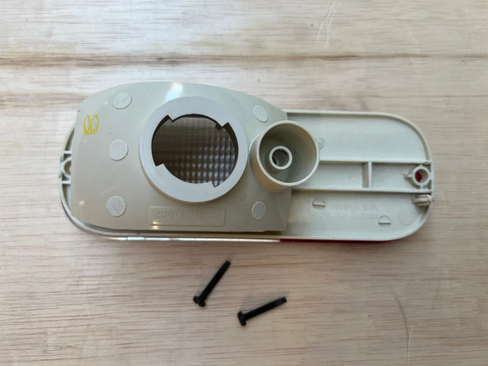 2001 - 2005 Chrysler PT Cruiser Right or Left Reverse Backup Light OEM Rear Lamp - Image 2 of 4