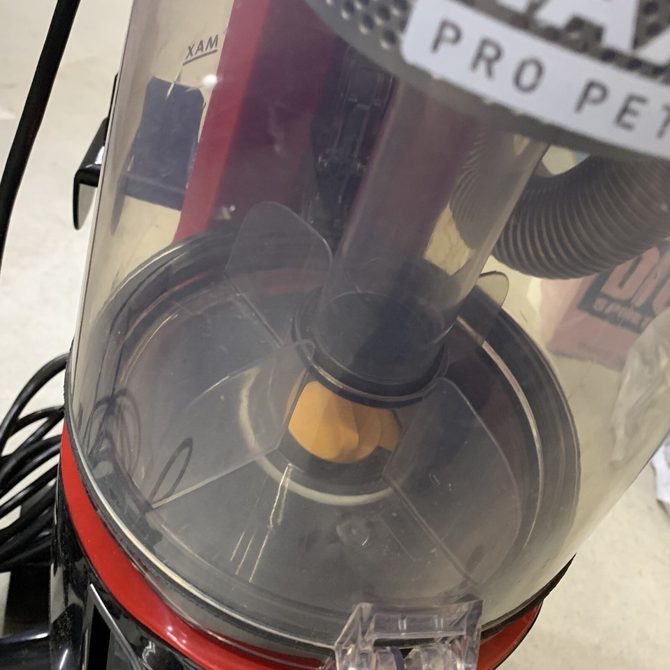HOOVER MAXLife Pro Pet Swivel HEPA Media Bagless Vacuum Cleaner