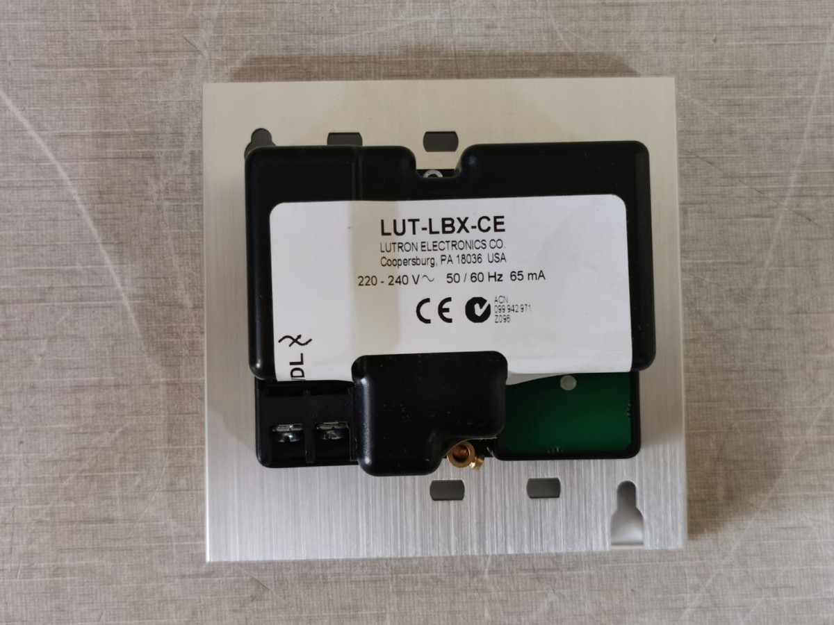USED LUTRON LUT-LBX-CE SYNTHETIC MINIMUM LOAD 220-240V 50/60Hz - Orbit
