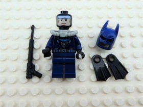 Lego BATMAN Dark Blue Wetsuit Super Heroes Batman II Minifigure 76010 (sh097)