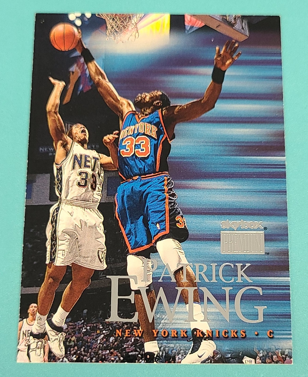 1999-00 SkyBox Premium #94 Patrick Ewing New York Knicks BASKETBALL Card E8