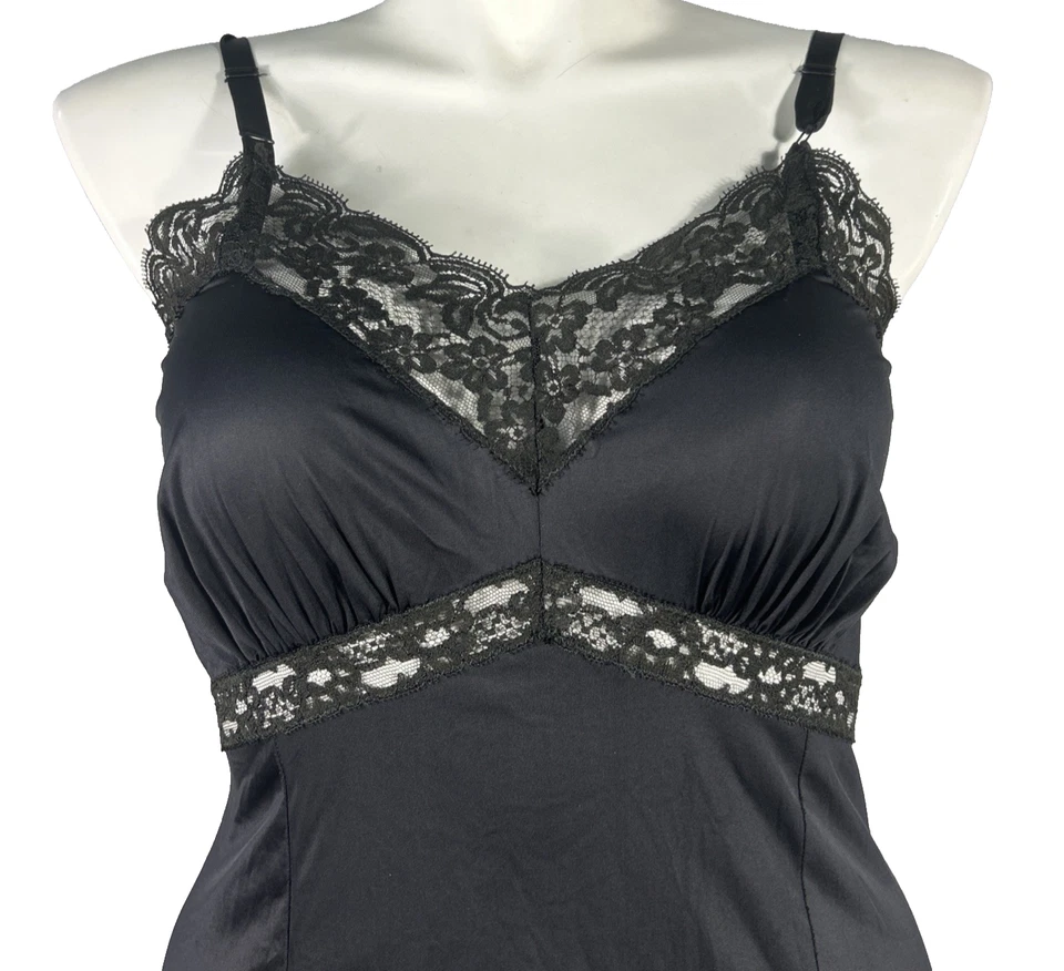 Adonna NEGRO Deslizamiento Completo 38 Alto Encaje Peakaboo Correa Ajustable NYLON EE. UU. De Colección Años 60 EXLT Foto 2 de 4