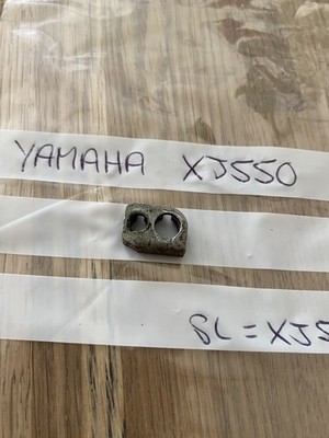 Yamaha XJ550 Gaszug zum Vergaser Verbindungsstück, siehe unten