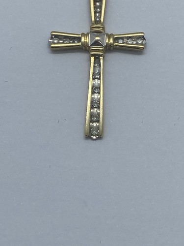 9ct Gold Diamond Cross Pendant 1.90g & 0.13ct Diamonds - Picture 3 of 9