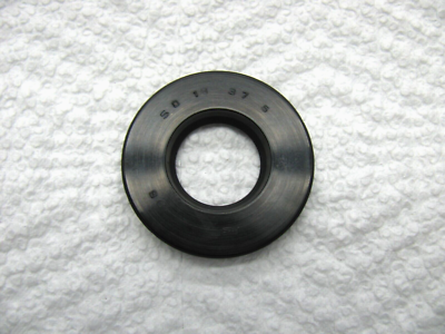 せあ Yamaha OEM Rear Wheel Hub Oil Seal 93104-18006-00 18x37x5 | eBay