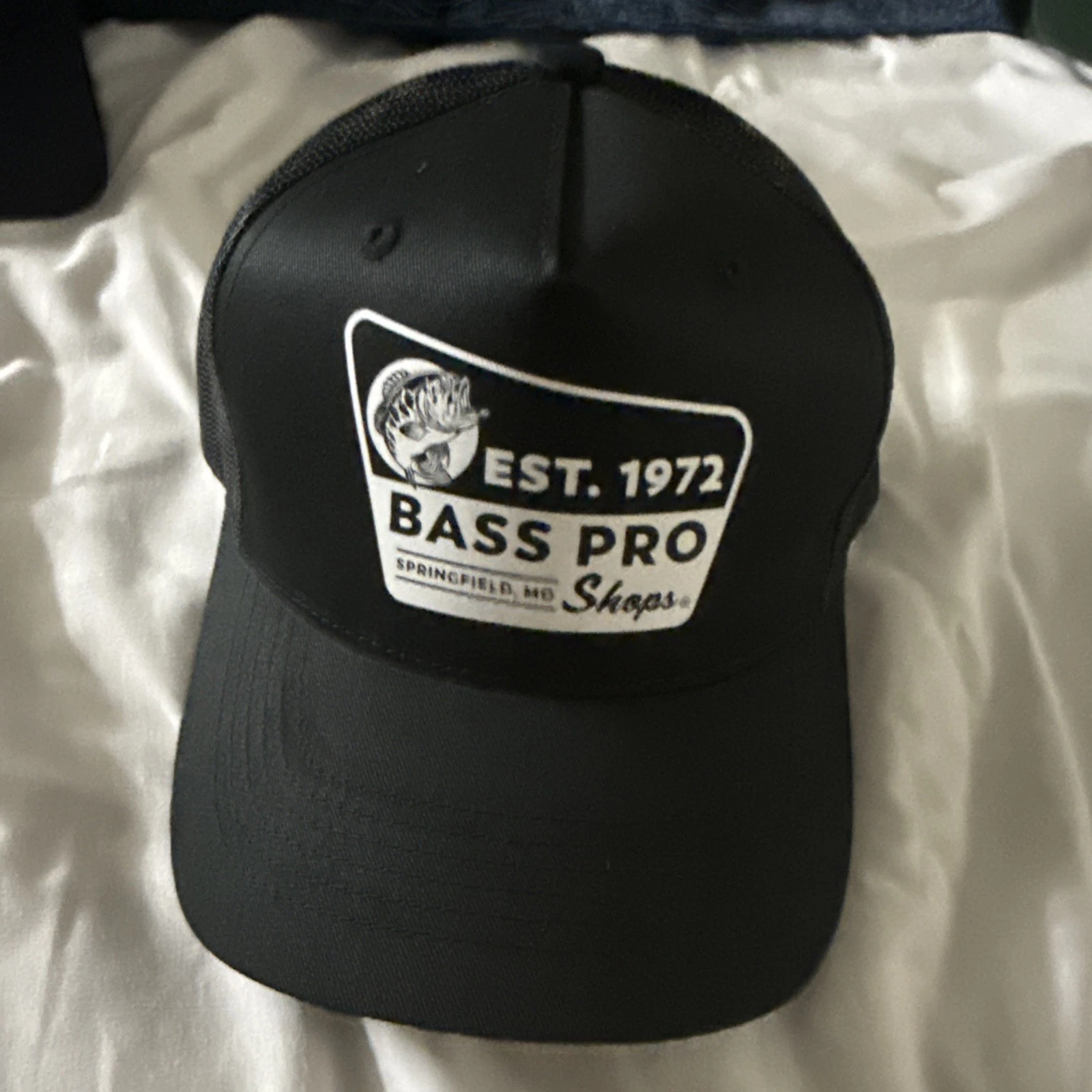 Bass Pro Shops Black Mesh Trucker Adjustable Snapback Fishing Cap - OSFM GENUINE