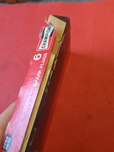 6 CHAMPION RJ12Y6 Spark Plugs RESISTOR TYPE NOS NEW IN BOX - Picture 4 of 4