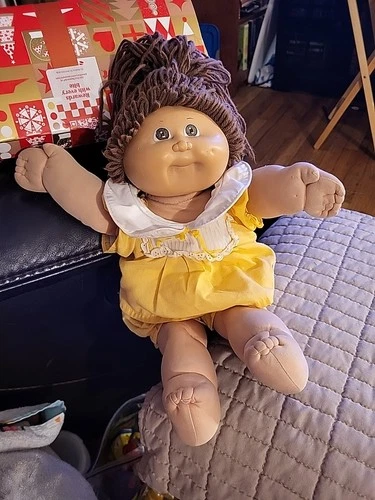 Vintage 1978 Cabbage Patch Kids Doll /Brown Hair / Yellow Dress/Brown Eyes