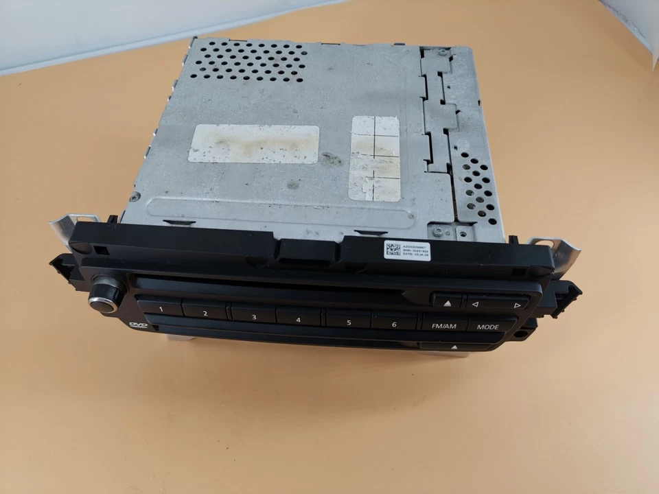 06-2009 BMW M3 RADIO ESTÉREO 6 CD REPRODUCTOR NAVEGACIÓN GPS DVD 6583 9185537-01 Foto 2 de 4