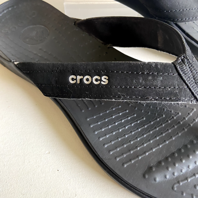 Crocs Mens Flip Flops Size 9 Womens 11 Black Sandals Flat  display picture 2