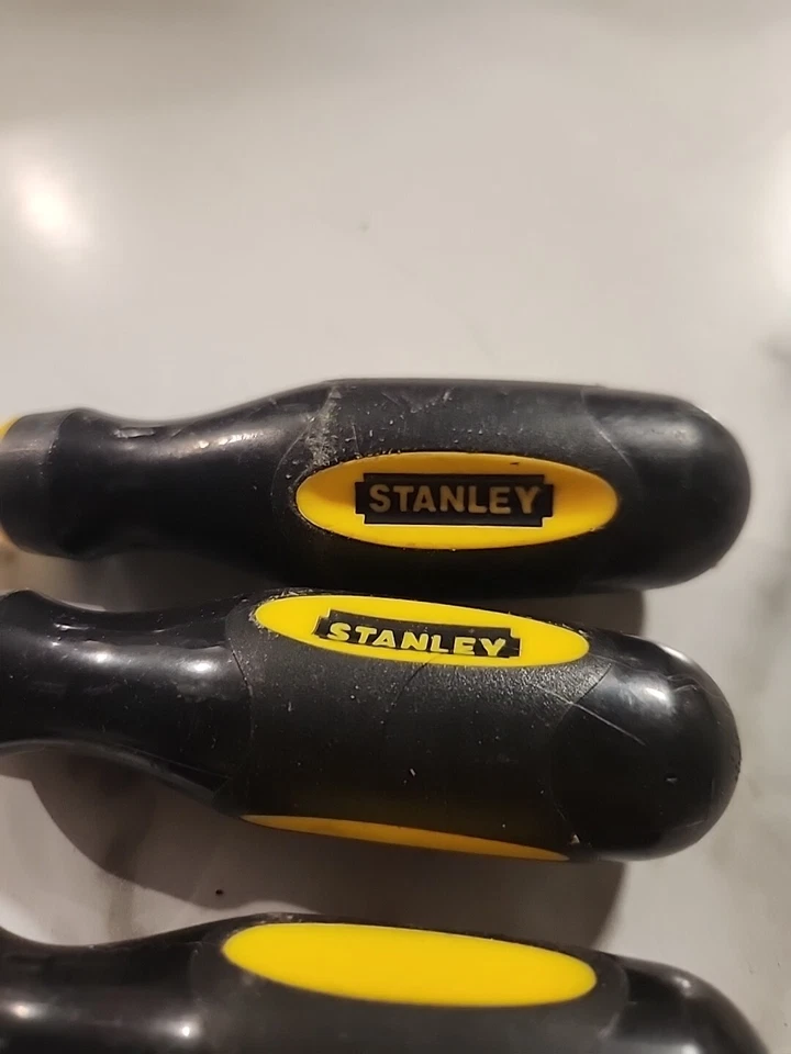 Set of 3 Vintage Stanley Screwdrivers 6" Slot & 3" Phillips Bright Yellow Black - Image 3 of 4