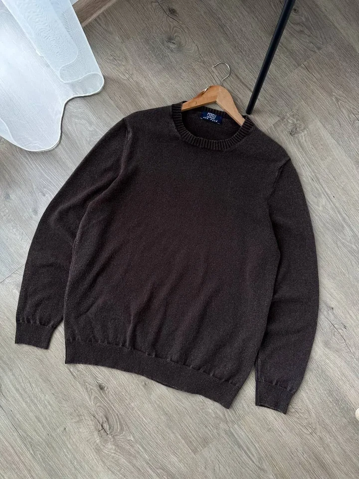 Suéter teñido con prendas de cachemir Fedeli de colección Foto 3 de 4