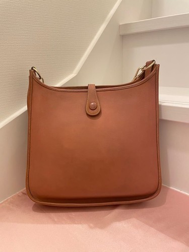 HERMES Evelyn1 PM Cross Body Shoulder Bag Fauve Evercalf Square E - Picture 2 of 8