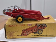 DINKY TOYS MASSEY HARRIS #321 MANURE SPREADER BRAND NEW IN BOX