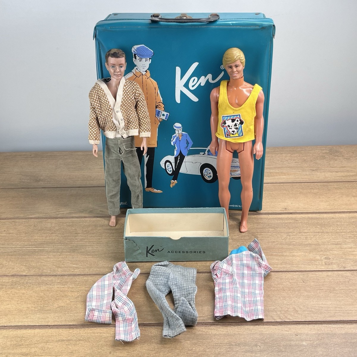 Vintage Ken Doll (2) / Clothes / Case Ken And Barbie Retro Toys