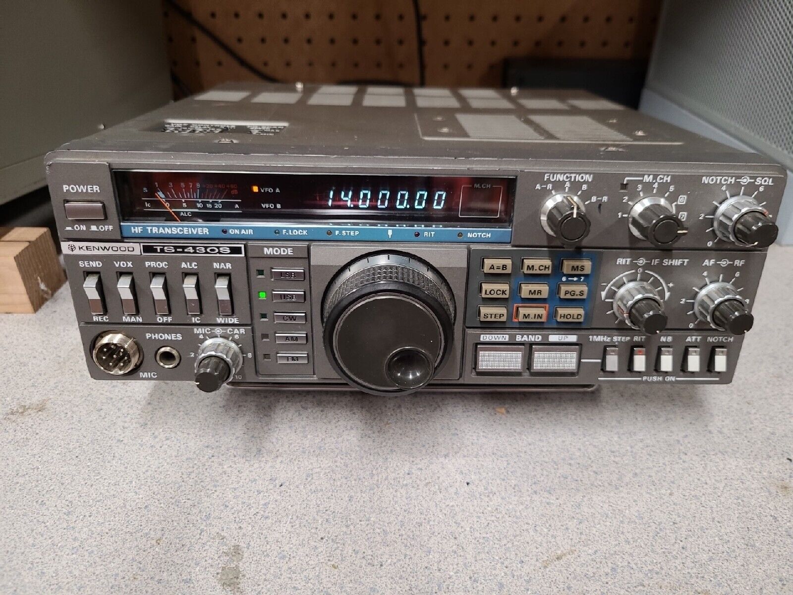 Used Kenwood TS-430S Ham Radio Transceiver (SN#4040621 )