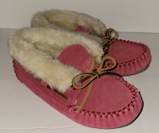 MINNETONKA pink Suede Faux Fur Lined Tie Moccasin Slippers. Girls 3