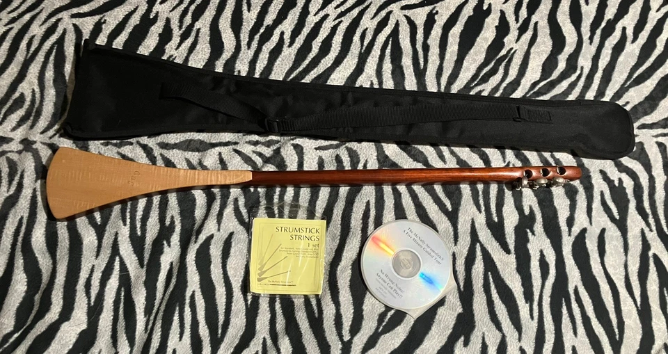 MCNALLY STRUMSTICK with Carry Case, Extra Strings, & Teaching CD. - Image 2 of 4