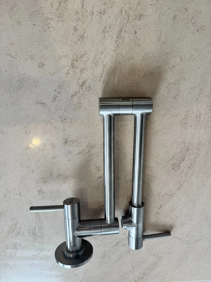 Relleno de olla montado en la pared de acero Franke PF3450 Foto 2 de 4