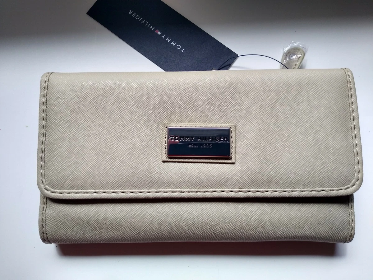 Tommy hilfiger outlet canvas wallet