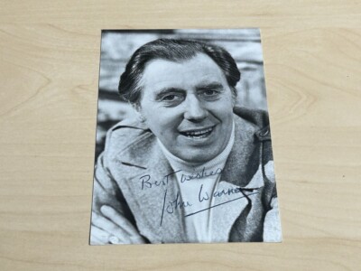 Handsigniertes Foto John Warner britischer Schauspieler ?