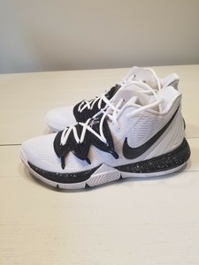 kyrie 5 shoes oreo