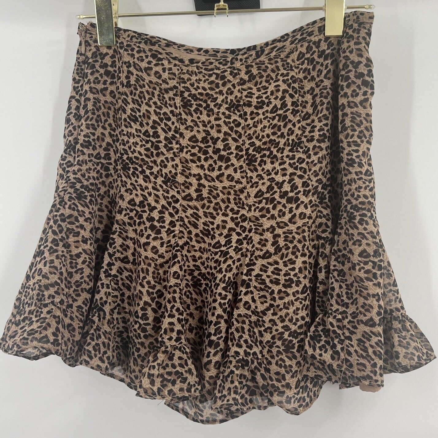 NWT Dress Forum Los Angeles Leopard Chiffon Skirt Size Medium