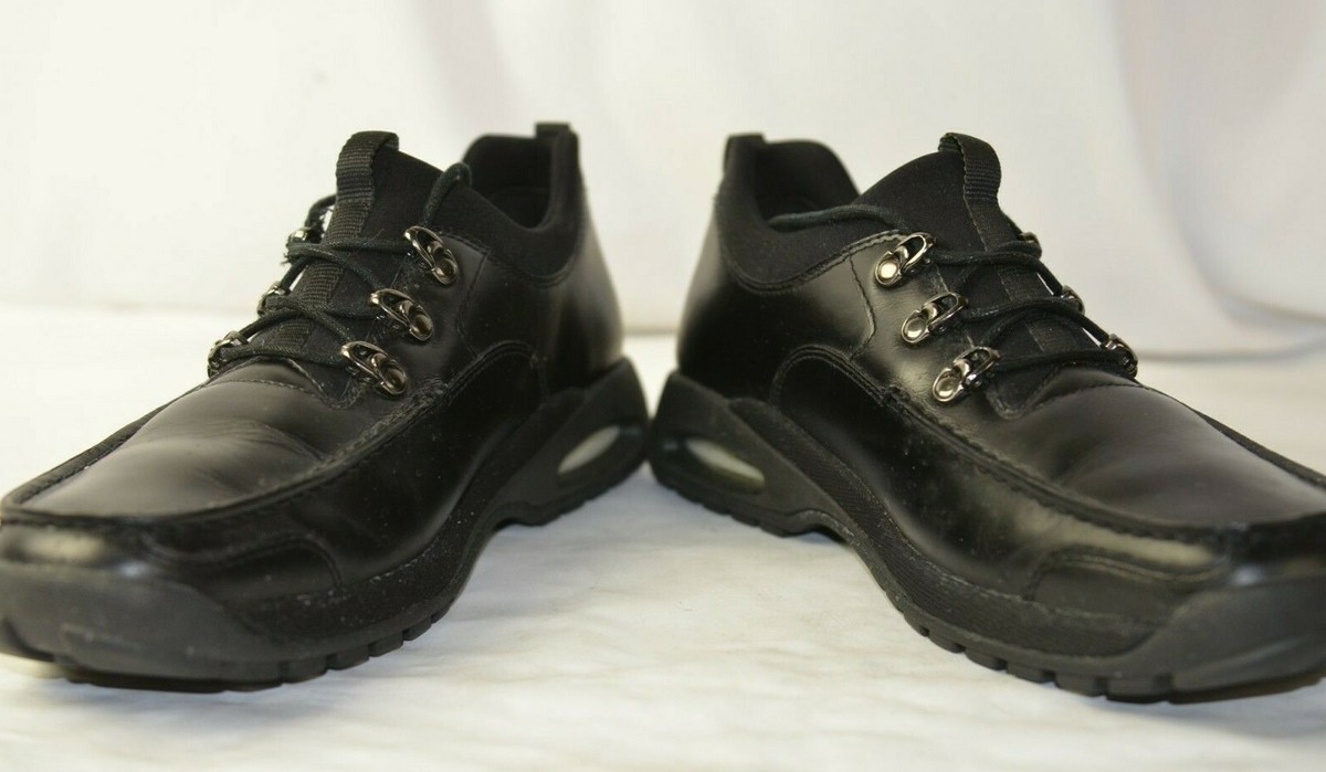 Cole Haan Men display picture 1
