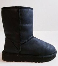 UGG Australia Classic Short Leather 